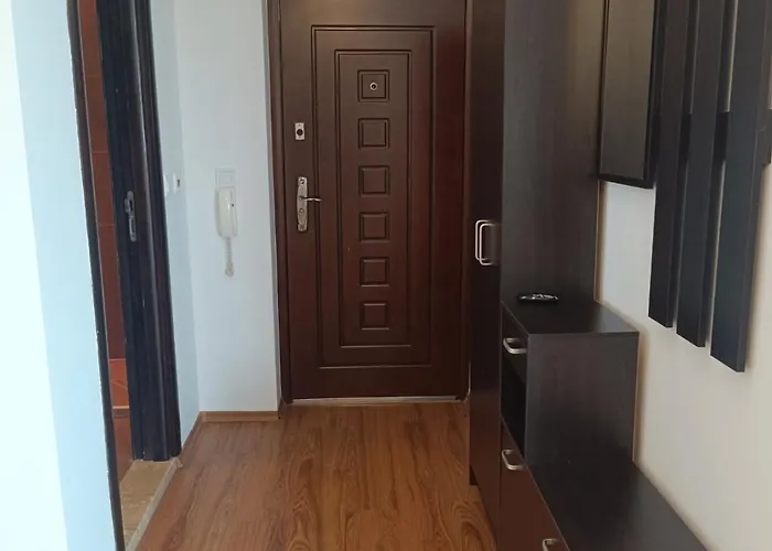 Two-bedroom Lauta 28 Apartamento *